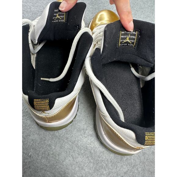 Jordan 11 Retro Low Closing Ceremony White Metallic Gold Coin 2016 Mens Size 11 main image 4